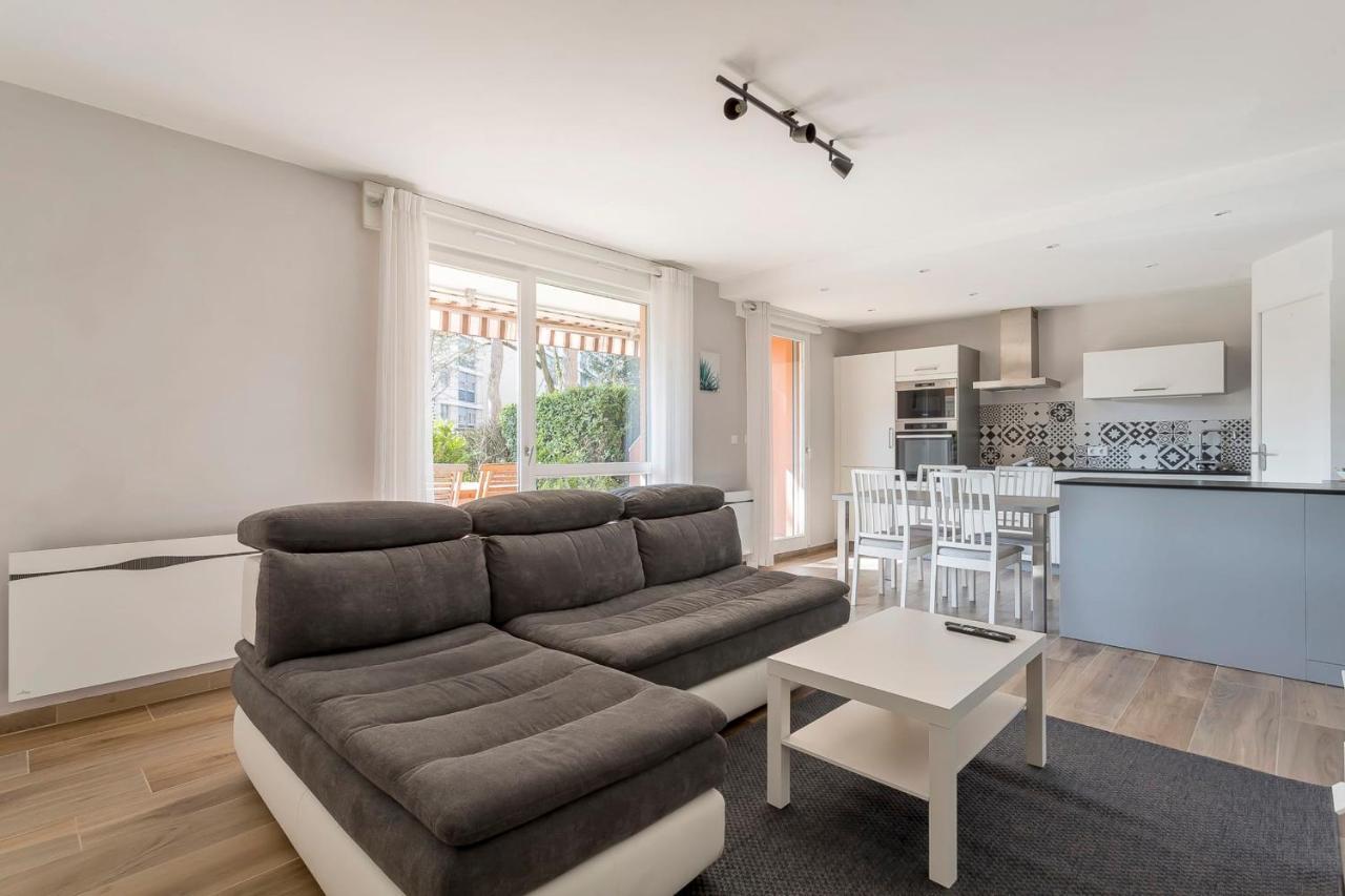 Suite Granges En Rez-De-Jardin Pour 4 Voyageurs Лион Экстерьер фото