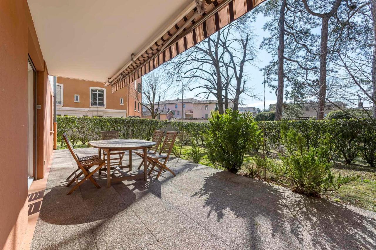Suite Granges En Rez-De-Jardin Pour 4 Voyageurs Лион Экстерьер фото