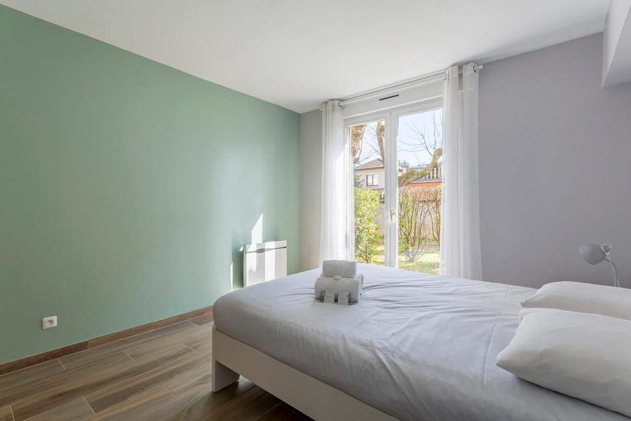 Suite Granges En Rez-De-Jardin Pour 4 Voyageurs Лион Экстерьер фото