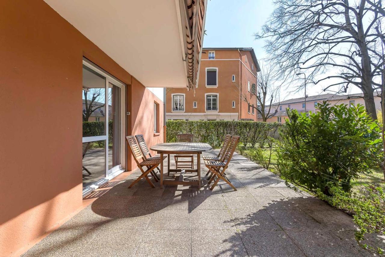 Suite Granges En Rez-De-Jardin Pour 4 Voyageurs Лион Экстерьер фото