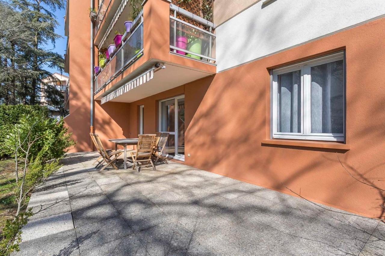 Suite Granges En Rez-De-Jardin Pour 4 Voyageurs Лион Экстерьер фото